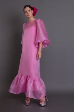 Vestido de fiesta largo confeccionado en gazar rosa Matilde Cano