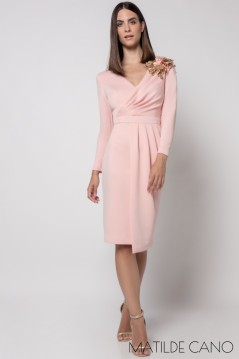 Vestido midi rosa empolvado