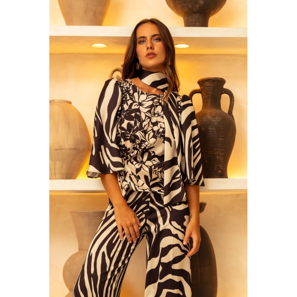 Blusa África